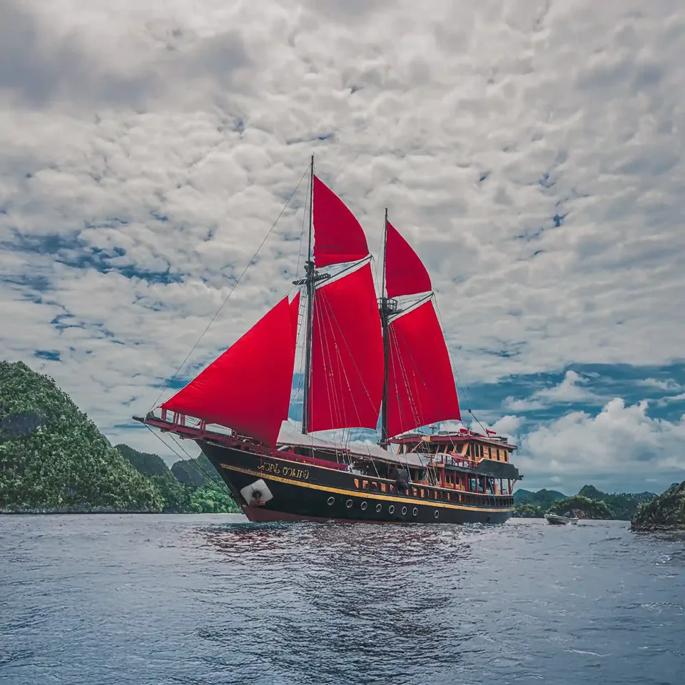 Calico Jack, 30 m Wooden schooner, 5 cabins for 10 guests