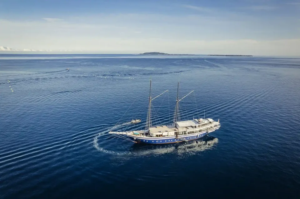 Scubaspa Zen, Phinisi, 9 cabins for 20 guests