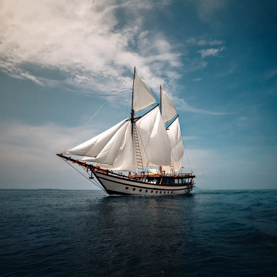 Senja, Traditional Phinisi, 2 cabins for 4 guests
